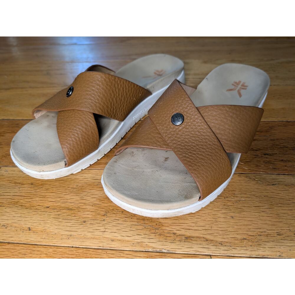 Kuru Women's 9 Brown Leather Cross Strap Sandals Kurucloud Comfort